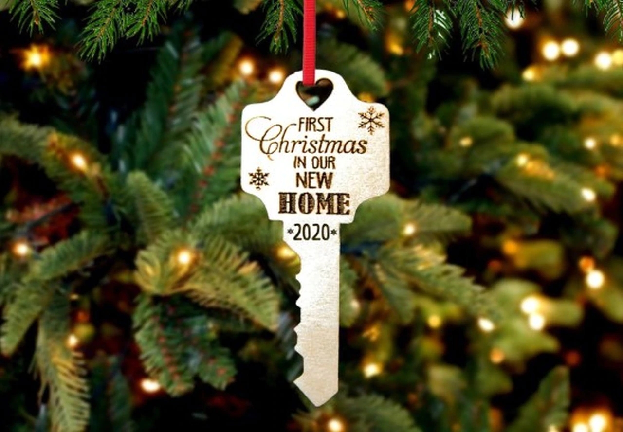 PLY6000-E_First_Home_Key_Personalized_Ornament_9__45358.1600365403